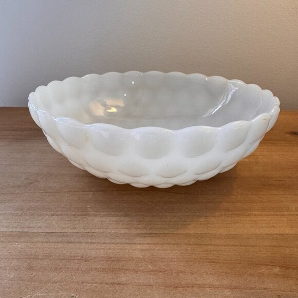 Vintage Anchor Hocking Fire King White Milk Glass Bubble Bowl Serving Dish - Picture 2 of 4